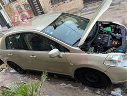 نيسان فيرسا